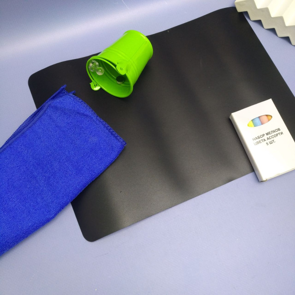 Доска на холодильник магнитно-меловая 30х21см. с мелками, магнитом и салфеткой